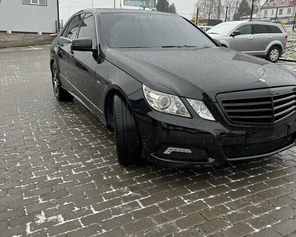 Чорний Мерседес Е-Клас, об'ємом двигуна 3 л та пробігом 195 тис. км за 14200 $, фото 11 на Automoto.ua