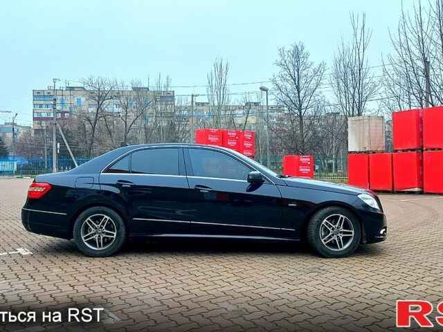Чорний Мерседес Е-Клас, об'ємом двигуна 2.1 л та пробігом 340 тис. км за 12600 $, фото 4 на Automoto.ua