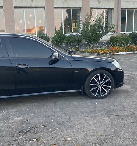 Чорний Мерседес Е-Клас, об'ємом двигуна 2.2 л та пробігом 305 тис. км за 12400 $, фото 14 на Automoto.ua
