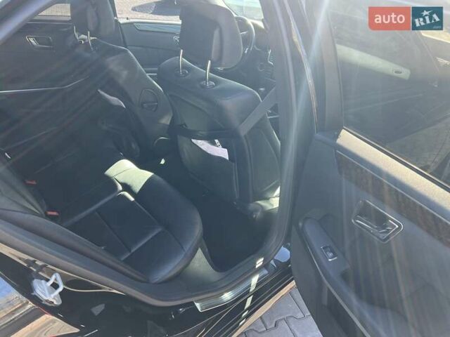 Черный Мерседес Е-Класс, объемом двигателя 2.2 л и пробегом 357 тыс. км за 10500 $, фото 11 на Automoto.ua