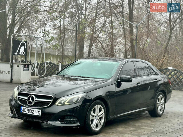 Черный Мерседес Е-Класс, объемом двигателя 2.2 л и пробегом 327 тыс. км за 11300 $, фото 3 на Automoto.ua