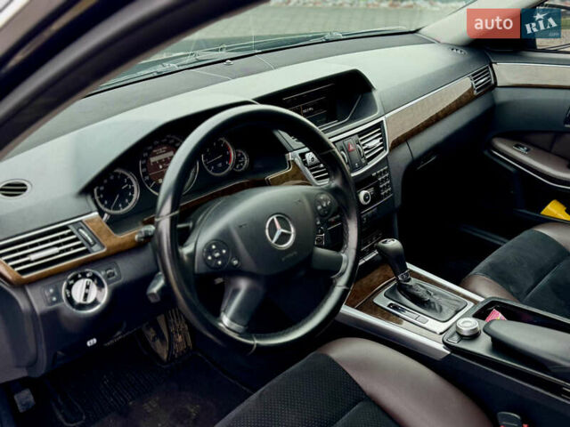 Чорний Мерседес Е-Клас, об'ємом двигуна 2.14 л та пробігом 342 тис. км за 10600 $, фото 9 на Automoto.ua