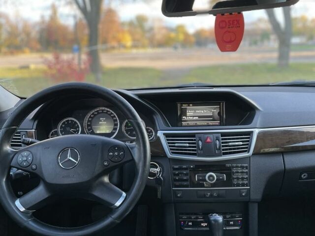 Мерседес Е-Клас 2010 у Чугуеве на Automoto.ua Чорний Мерседес Е-Клас, об'ємом двигуна 2.1 л та пробігом 390 тис. км за 7599 $, фото 8 на Automoto.ua