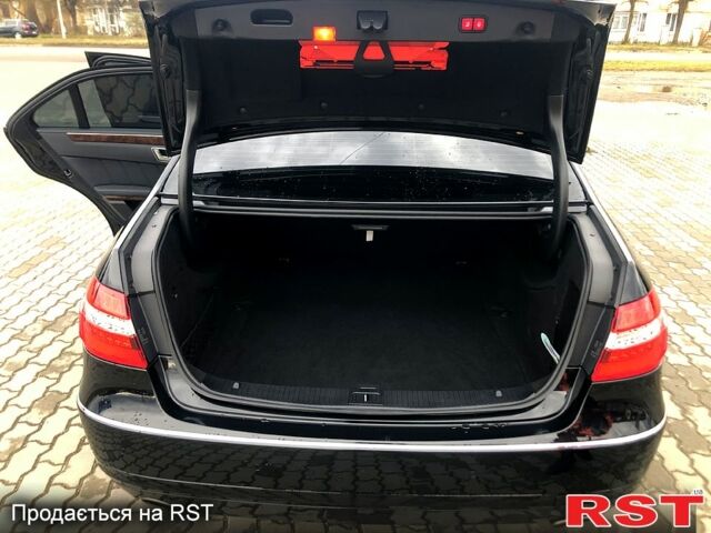 Чорний Мерседес Е-Клас, об'ємом двигуна 3.5 л та пробігом 130 тис. км за 16100 $, фото 8 на Automoto.ua