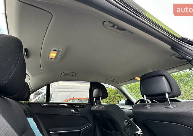 Черный Мерседес Е-Класс, объемом двигателя 2.2 л и пробегом 327 тыс. км за 10999 $, фото 19 на Automoto.ua