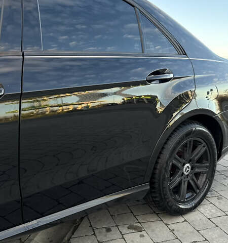 Черный Мерседес Е-Класс, объемом двигателя 2.2 л и пробегом 305 тыс. км за 10000 $, фото 15 на Automoto.ua