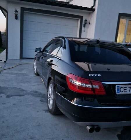 Черный Мерседес Е-Класс, объемом двигателя 2.14 л и пробегом 270 тыс. км за 12800 $, фото 1 на Automoto.ua