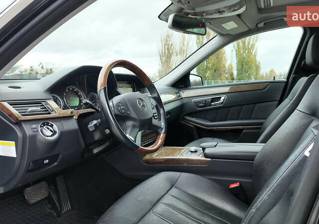 Черный Мерседес Е-Класс, объемом двигателя 5.5 л и пробегом 146 тыс. км за 14990 $, фото 11 на Automoto.ua