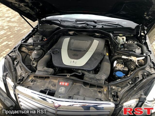 Чорний Мерседес Е-Клас, об'ємом двигуна 3.5 л та пробігом 130 тис. км за 16100 $, фото 4 на Automoto.ua