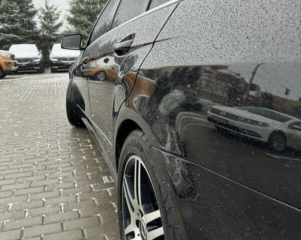 Чорний Мерседес Е-Клас, об'ємом двигуна 3 л та пробігом 195 тис. км за 14200 $, фото 2 на Automoto.ua