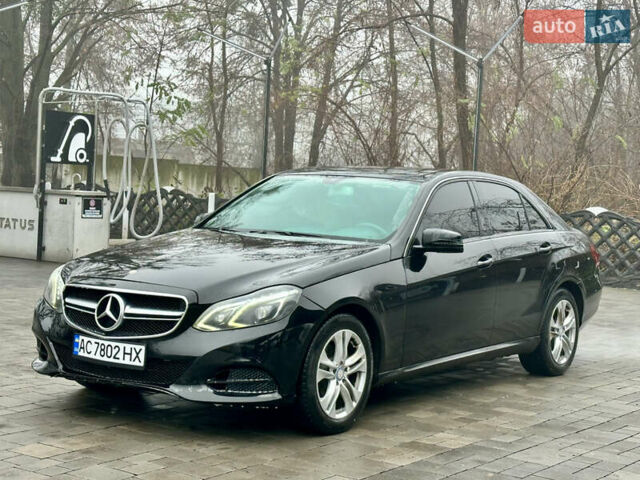 Черный Мерседес Е-Класс, объемом двигателя 2.2 л и пробегом 327 тыс. км за 11300 $, фото 4 на Automoto.ua