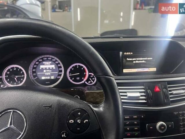 Мерседес Е-Клас 2010 у Одесі на Automoto.ua Чорний Мерседес Е-Клас, об'ємом двигуна 2.2 л та пробігом 400 тис. км за 11000 $, фото 7 на Automoto.ua