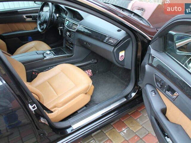 Чорний Мерседес Е-Клас, об'ємом двигуна 3 л та пробігом 255 тис. км за 13900 $, фото 14 на Automoto.ua