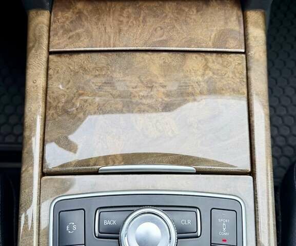 Черный Мерседес Е-Класс, объемом двигателя 5.5 л и пробегом 146 тыс. км за 16800 $, фото 29 на Automoto.ua