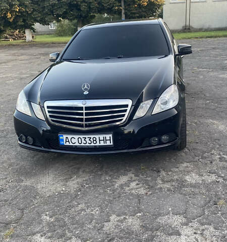 Чорний Мерседес Е-Клас, об'ємом двигуна 2.2 л та пробігом 305 тис. км за 12400 $, фото 2 на Automoto.ua