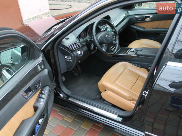 Чорний Мерседес Е-Клас, об'ємом двигуна 3 л та пробігом 255 тис. км за 13900 $, фото 7 на Automoto.ua