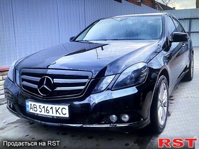 Черный Мерседес Е-Класс, объемом двигателя 2.1 л и пробегом 0 тыс. км за 10500 $, фото 2 на Automoto.ua