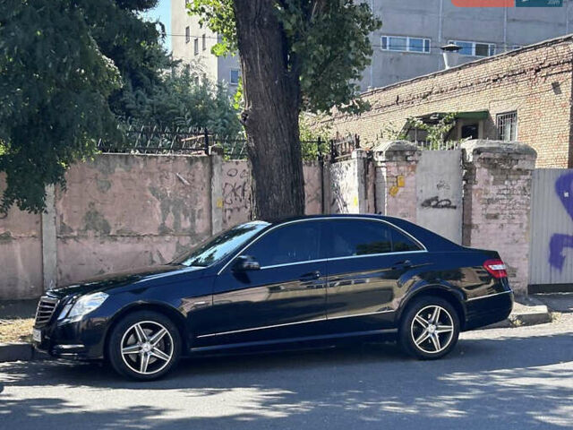 Чорний Мерседес Е-Клас, об'ємом двигуна 2.2 л та пробігом 138 тис. км за 15700 $, фото 2 на Automoto.ua
