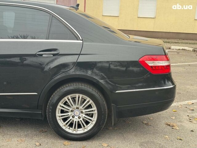 Чорний Мерседес Е-Клас, об'ємом двигуна 3 л та пробігом 241 тис. км за 10190 $, фото 9 на Automoto.ua