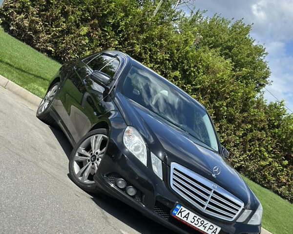 Черный Мерседес Е-Класс, объемом двигателя 2.2 л и пробегом 327 тыс. км за 10999 $, фото 4 на Automoto.ua