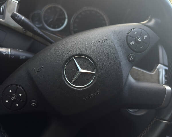 Чорний Мерседес Е-Клас, об'ємом двигуна 2.2 л та пробігом 235 тис. км за 16000 $, фото 11 на Automoto.ua