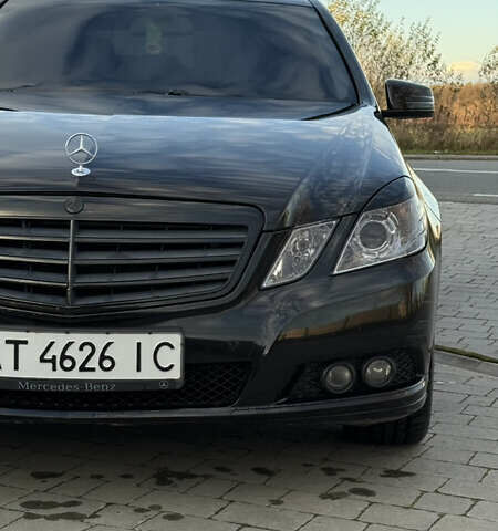 Черный Мерседес Е-Класс, объемом двигателя 2.2 л и пробегом 305 тыс. км за 10000 $, фото 6 на Automoto.ua