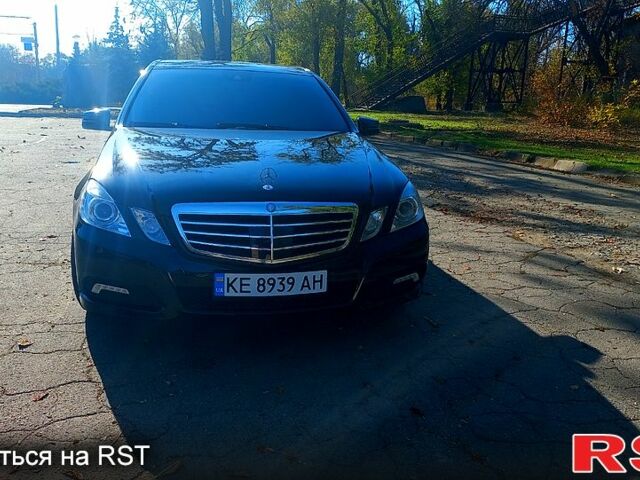 Чорний Мерседес Е-Клас, об'ємом двигуна 2.1 л та пробігом 340 тис. км за 12600 $, фото 6 на Automoto.ua