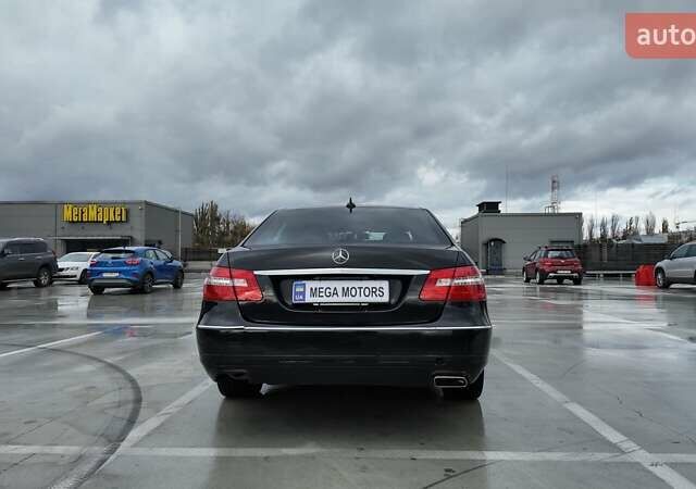 Черный Мерседес Е-Класс, объемом двигателя 5.5 л и пробегом 146 тыс. км за 14990 $, фото 5 на Automoto.ua