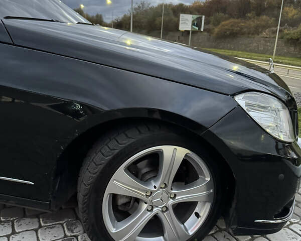 Черный Мерседес Е-Класс, объемом двигателя 2.2 л и пробегом 360 тыс. км за 12700 $, фото 2 на Automoto.ua