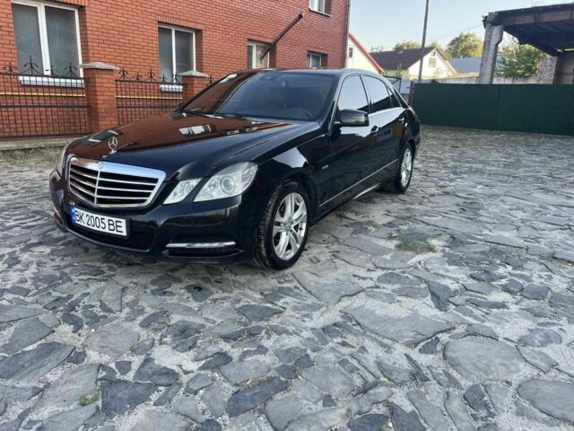 Чорний Мерседес Е-Клас, об'ємом двигуна 3 л та пробігом 275 тис. км за 12500 $, фото 2 на Automoto.ua