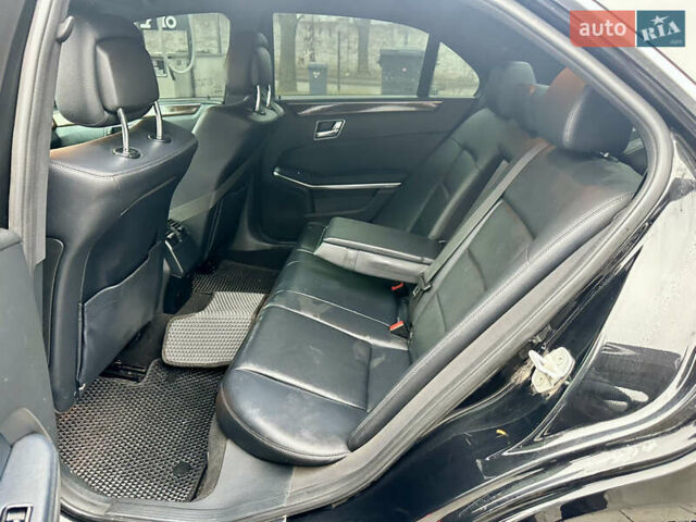 Черный Мерседес Е-Класс, объемом двигателя 2.2 л и пробегом 327 тыс. км за 11300 $, фото 17 на Automoto.ua