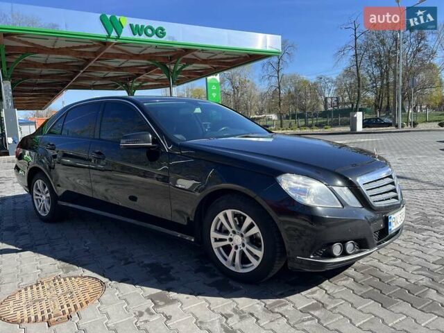 Черный Мерседес Е-Класс, объемом двигателя 2.2 л и пробегом 357 тыс. км за 10500 $, фото 7 на Automoto.ua