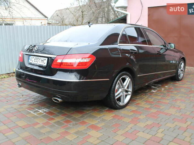 Чорний Мерседес Е-Клас, об'ємом двигуна 3 л та пробігом 255 тис. км за 13900 $, фото 3 на Automoto.ua