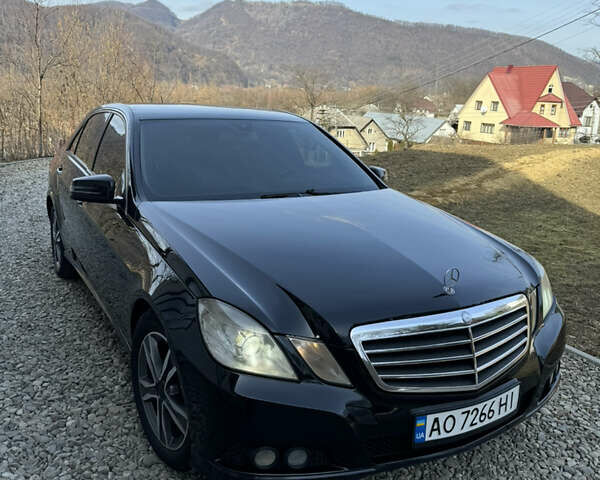 Черный Мерседес Е-Класс, объемом двигателя 2.2 л и пробегом 375 тыс. км за 9900 $, фото 1 на Automoto.ua