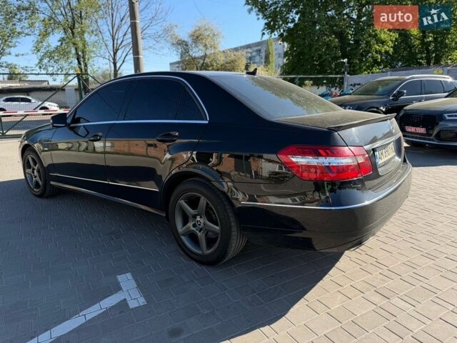 Чорний Мерседес Е-Клас, об'ємом двигуна 2.2 л та пробігом 390 тис. км за 9999 $, фото 5 на Automoto.ua