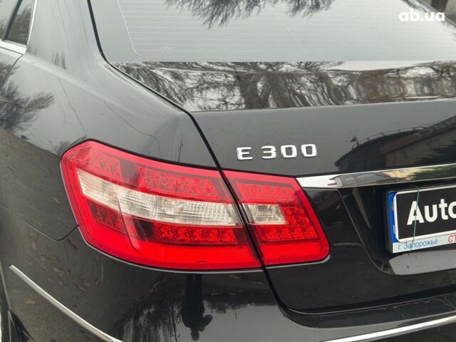 Чорний Мерседес Е-Клас, об'ємом двигуна 3 л та пробігом 241 тис. км за 10190 $, фото 10 на Automoto.ua