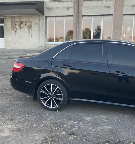 Чорний Мерседес Е-Клас, об'ємом двигуна 2.2 л та пробігом 305 тис. км за 12400 $, фото 13 на Automoto.ua