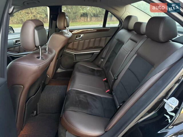 Мерседес Е-Клас 2010 у Ужгороді на Automoto.ua Чорний Мерседес Е-Клас, об'ємом двигуна 2.14 л та пробігом 340 тис. км за 10200 $, фото 7 на Automoto.ua