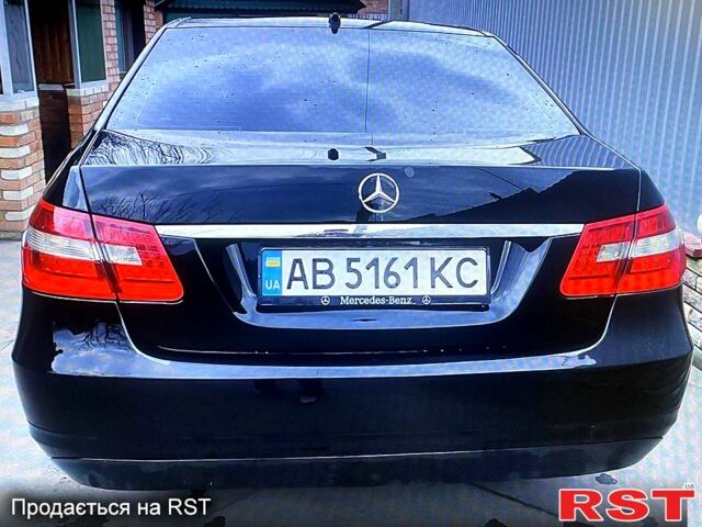 Черный Мерседес Е-Класс, объемом двигателя 2.1 л и пробегом 0 тыс. км за 10500 $, фото 1 на Automoto.ua