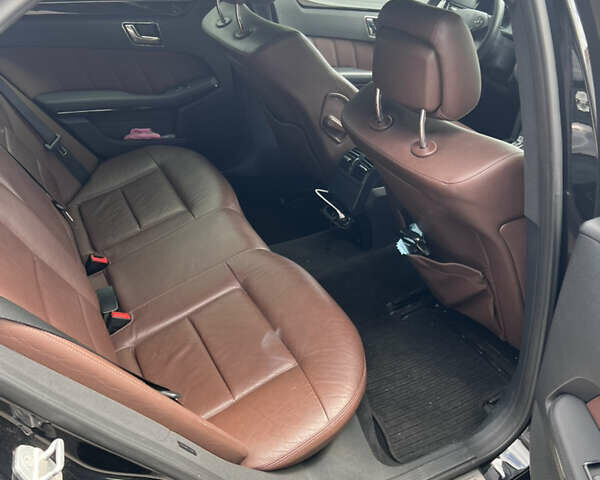 Черный Мерседес Е-Класс, объемом двигателя 2.14 л и пробегом 308 тыс. км за 11500 $, фото 4 на Automoto.ua