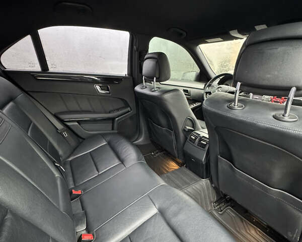 Чорний Мерседес Е-Клас, об'ємом двигуна 3 л та пробігом 195 тис. км за 14200 $, фото 20 на Automoto.ua