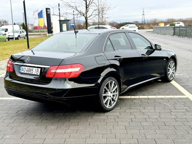 Черный Мерседес Е-Класс, объемом двигателя 2.1 л и пробегом 342 тыс. км за 10600 $, фото 2 на Automoto.ua