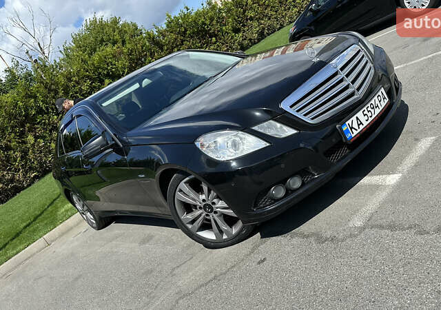 Черный Мерседес Е-Класс, объемом двигателя 2.2 л и пробегом 327 тыс. км за 10999 $, фото 1 на Automoto.ua