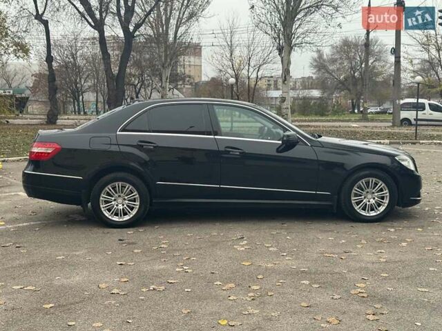 Чорний Мерседес Е-Клас, об'ємом двигуна 3 л та пробігом 241 тис. км за 10190 $, фото 5 на Automoto.ua
