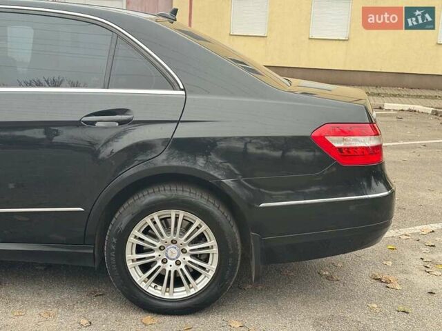 Чорний Мерседес Е-Клас, об'ємом двигуна 3 л та пробігом 241 тис. км за 10190 $, фото 9 на Automoto.ua