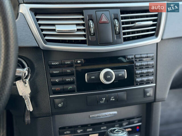 Чорний Мерседес Е-Клас, об'ємом двигуна 2.1 л та пробігом 276 тис. км за 11500 $, фото 40 на Automoto.ua