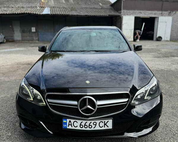 Черный Мерседес Е-Класс, объемом двигателя 2.2 л и пробегом 323 тыс. км за 11000 $, фото 10 на Automoto.ua