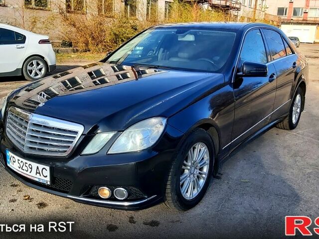 Чорний Мерседес Е-Клас, об'ємом двигуна 3 л та пробігом 241 тис. км за 9999 $, фото 2 на Automoto.ua