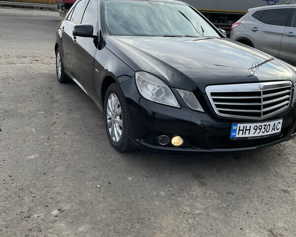 Черный Мерседес Е-Класс, объемом двигателя 2.2 л и пробегом 265 тыс. км за 10500 $, фото 18 на Automoto.ua