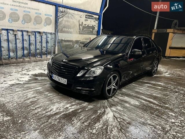Чорний Мерседес Е-Клас, об'ємом двигуна 2.2 л та пробігом 407 тис. км за 6000 $, фото 1 на Automoto.ua